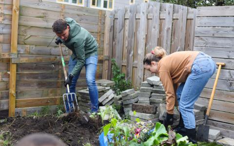 Tegels Wippen in Tuttti Frutti wijk Amsterdam Noord