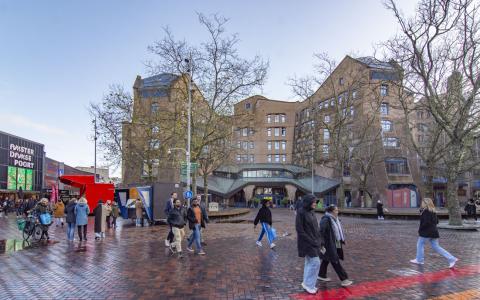 Amsterdam Zuidoost - Bijlmerplein. Foto Hans van der Vliet