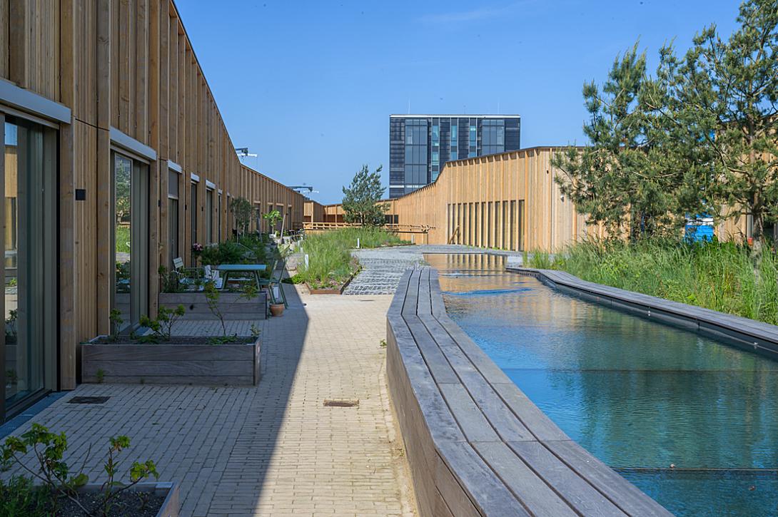 Woningen op het dak van woongebouw Jonas