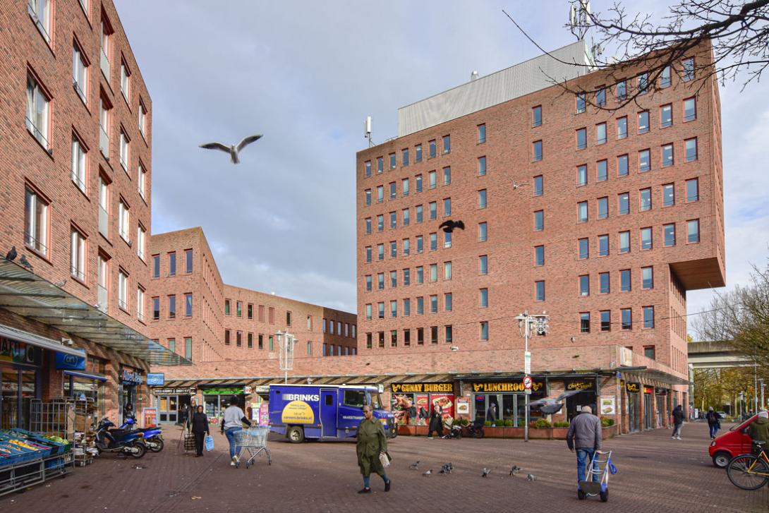 Amsterdam Zuidoost,  Bijlmerdreef. Foto: Hans van der Vliet